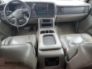 2005 Chevrolet Suburban Z71 with VIN 3GNFK16Z95G243171, listed as a Copart auction lot 43341255 with 273,083 mi miles and Clean Title. Bid and sale history available at carsss.com. Image 8.