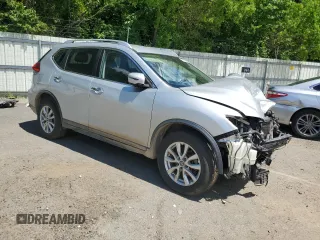 2017 Nissan Rogue SV z VIN KNMAT2MT1HP524868, wystawiony jako Copart lot #55828665 z przebiegiem 189 223 mil mil oraz Szkoda całkowita • Salvage title. Historia ofert i sprzedaży dostępna na DreamBid. Obrazek 4.