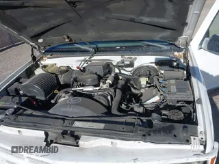 1999 Chevrolet Suburban with VIN 3GNEC16R1XG208071, listed as a IAAI auction lot 41422385 with 152,692 mi miles. Bid and sale history available at carsss.com. Image 10.