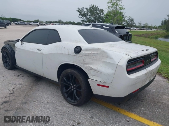 2017 Dodge Challenger SXT Plus z VIN 2C3CDZAG5HH651878, wystawiony jako IAAI lot #27141139 z przebiegiem 36 286 mil mil oraz . Historia ofert i sprzedaży dostępna na DreamBid. Obrazek 3.
