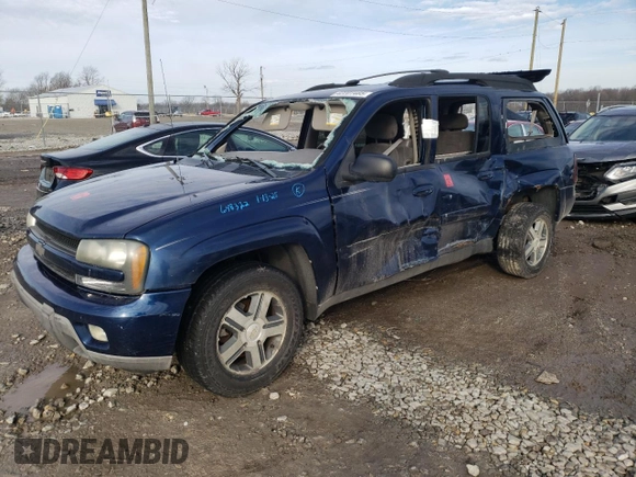 2004 Chevrolet TrailBlazer EXT LT with VIN 1GNET16S546218005, listed as a Copart auction lot 42201485 with 204,566 mi miles and Salvage Title. Bid and sale history available at carsss.com. Image 1.