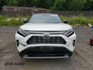 2019 Toyota RAV4 Hybrid XSE with VIN JTMEWRFV4KJ004433, listed as a Copart auction lot 58400445 with 101,108 mi miles and Salvage title. Bid and sale history available at DreamBid. Image 5.