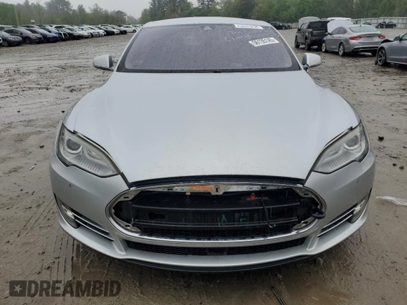 2014 Tesla Model S 60 z VIN 5YJSA1H10EFP55828, wystawiony jako Copart lot #56135145 z przebiegiem 161 317 mil mil oraz Czysty tytuł • Clean title. Historia ofert i sprzedaży dostępna na DreamBid. Obrazek 5.
