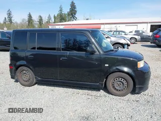2005 Scion xB with VIN JTLKT334454021261, listed as a IAAI auction lot 42124927 with 221,043 mi miles. Bid and sale history available at carsss.com. Image 13.