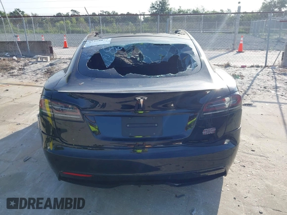 2022 Tesla Model S Plaid z VIN 5YJSA1E64NF477659, wystawiony jako IAAI lot #42358072 z przebiegiem Nie podano mil oraz . Historia ofert i sprzedaży dostępna na DreamBid. Obrazek 15.