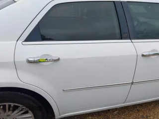 2010 Chrysler 300 Touring with VIN 2C3CA5CV5AH327607, listed as a IAAI auction lot 41960961 with 172,997 mi miles. Bid and sale history available at carsss.com. Image 15.