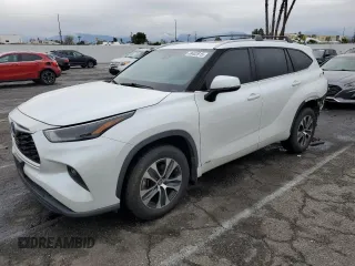 2022 Toyota Highlander Hybrid XLE z VIN 5TDHBRCH8NS538890, wystawiony jako Copart lot #48402615 z przebiegiem 48 225 mil mil oraz Szkoda całkowita • Salvage title. Historia ofert i sprzedaży dostępna na DreamBid. Obrazek 1.