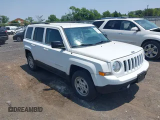 2016 Jeep Patriot Sport z VIN 1C4NJRBB6GD668717, wystawiony jako IAAI lot #42415774 z przebiegiem 105 279 mil mil oraz . Historia ofert i sprzedaży dostępna na DreamBid. Obrazek 1.