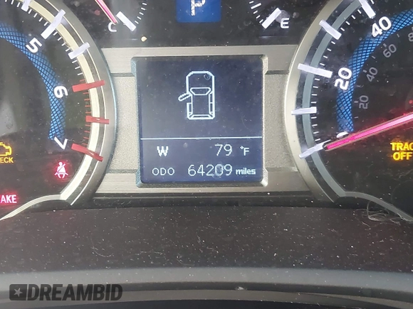 2019 Toyota 4Runner SR5 с VIN JTEBU5JR0K5664825, выставлен на аукционе IAAI как лот 42104780 с пробегом 64 209 миль миль и . История ставок и продаж доступна на DreamBid. Изображение 16.