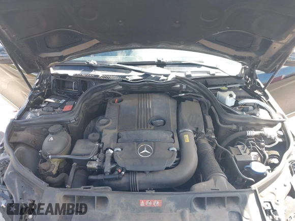 2013 Mercedes-Benz C C 250 Sport with VIN WDDGF4HB2DF984626, listed as a IAAI auction lot 40576272 with 108,931 mi miles. Bid and sale history available at carsss.com. Image 10.