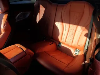 2020 BMW M8 z VIN WBSAE0C05LCD46660, wystawiony jako Copart lot #84676424 z przebiegiem 48 569 mil mil oraz Szkoda całkowita • Salvage title. Historia ofert i sprzedaży dostępna na DreamBid. Obrazek 10.