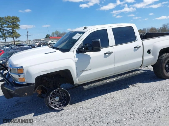 2015 Chevrolet Silverado 2500HD LT with VIN 1GC1KVE87FF183591, listed as a IAAI auction lot 41815929 with 248,904 mi miles. Bid and sale history available at carsss.com. Image 6.