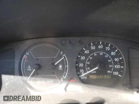 1999 Chevrolet Prizm z VIN 1Y1SK5286XZ441300, wystawiony jako Copart lot #43013045 z przebiegiem 253 632 mil mil oraz Szkoda całkowita • Salvage title. Historia ofert i sprzedaży dostępna na DreamBid. Obrazek 9.