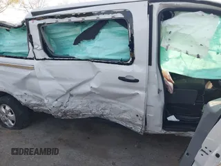 2017 Ford Transit XL z VIN 1FBZX2YMXHKA47269, wystawiony jako IAAI lot #41224834 z przebiegiem 76 419 mil mil oraz . Historia ofert i sprzedaży dostępna na DreamBid. Obrazek 6.