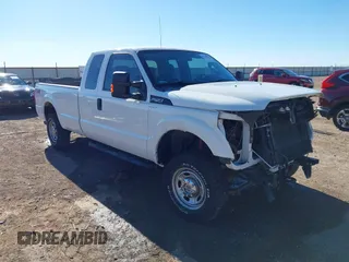 2016 Ford Super Duty F-250 SRW XLT with VIN 1FT7X2B69GEB31013, listed as a IAAI auction lot 41168398 with 157,138 mi miles. Bid and sale history available at carsss.com. Image 1.