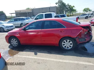 2007 Toyota Camry z VIN JTNBB46K673009891, wystawiony jako IAAI lot #42161828 z przebiegiem 220 292 mil mil oraz . Historia ofert i sprzedaży dostępna na DreamBid. Obrazek 15.