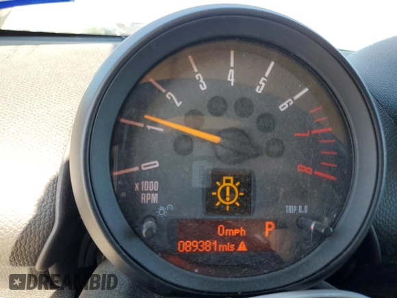 2015 MINI Countryman with VIN WMWZB3C53FWR44727, listed as a Copart auction lot 49456945 with 89,381 mi miles and Salvage Title. Bid and sale history available at DreamBid. Image 9.