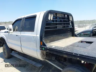 2011 Ford F-250 XL z VIN 1FT7W2BT4BEA25697, wystawiony jako IAAI lot #42059635 z przebiegiem 180 000 mil mil oraz . Historia ofert i sprzedaży dostępna na DreamBid. Obrazek 14.