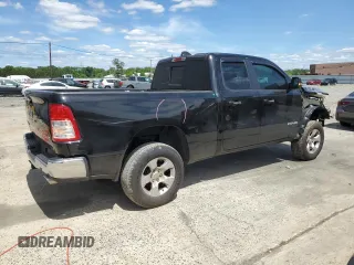 2020 Ram 1500 Big Horn z VIN 1C6SRFBT5LN162892, wystawiony jako Copart lot #57483275 z przebiegiem 49 102 mil mil oraz Szkoda całkowita • Salvage title. Historia ofert i sprzedaży dostępna na DreamBid. Obrazek 3.