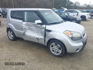 2011 Kia Soul + with VIN KNDJT2A2XB7712646, listed as a IAAI auction lot 41867141 with 201,819 mi miles and . Bid and sale history available at DreamBid. Image 1.