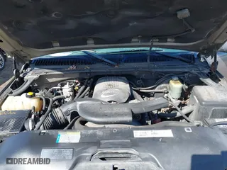 2001 Chevrolet Tahoe LS with VIN 1GNEK13T51J260439, listed as a IAAI auction lot 41853918 with 209,630 mi miles. Bid and sale history available at carsss.com. Image 10.