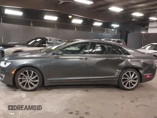 2019 Lincoln MKZ Reserve I with VIN 3LN6L5D99KR627804, listed as a IAAI auction lot 41643965 with 33,764 mi miles. Bid and sale history available at carsss.com. Image 14.
