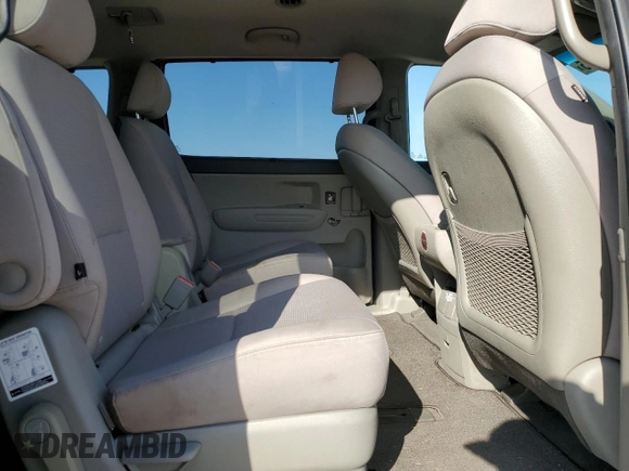 2016 Kia Sedona LX with VIN KNDMB5C11G6090781, listed as a Copart auction lot 41457025 with 131,501 mi miles and Salvage Title. Bid and sale history available at carsss.com. Image 11.