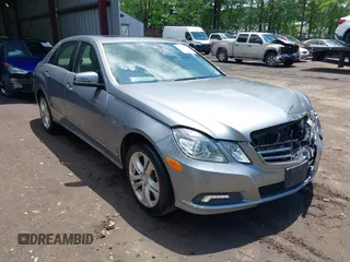 2010 Mercedes-Benz E 350 Luxury с VIN WDDHF5GB6AA252536, выставлен на аукционе IAAI как лот 42396716 с пробегом 121 275 миль миль и . История ставок и продаж доступна на DreamBid. Изображение 1.