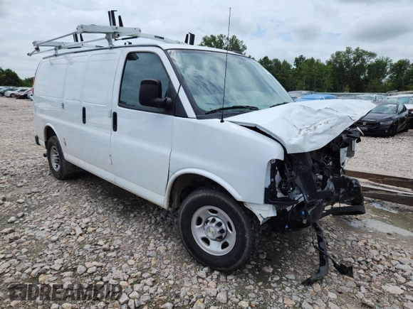 2023 Chevrolet Express Cargo with VIN 1GCWGAFP8P1113635, listed as a Copart auction lot 62947825 with 37,544 mi miles and Salvage title. Bid and sale history available at DreamBid. Image 4.