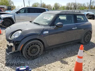 2016 MINI Hardtop S with VIN WMWXP7C56G2A43878, listed as a Copart auction lot 53812665 with 67,948 mi miles and Salvage Title. Bid and sale history available at DreamBid. Image 1.