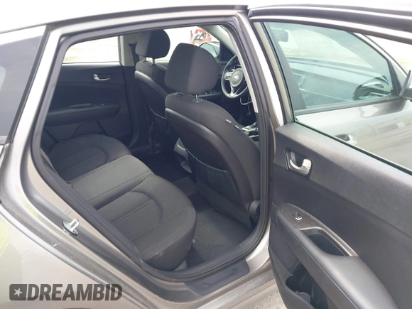 2016 Kia Optima LX with VIN 5XXGT4L37GG019897, listed as a IAAI auction lot 42582213 with 90,318 mi miles and . Bid and sale history available at DreamBid. Image 8.