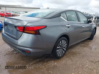 2023 Nissan Altima SV z VIN 1N4BL4DV9PN329053, wystawiony jako IAAI lot #42373968 z przebiegiem 50 729 mil mil oraz . Historia ofert i sprzedaży dostępna na DreamBid. Obrazek 4.