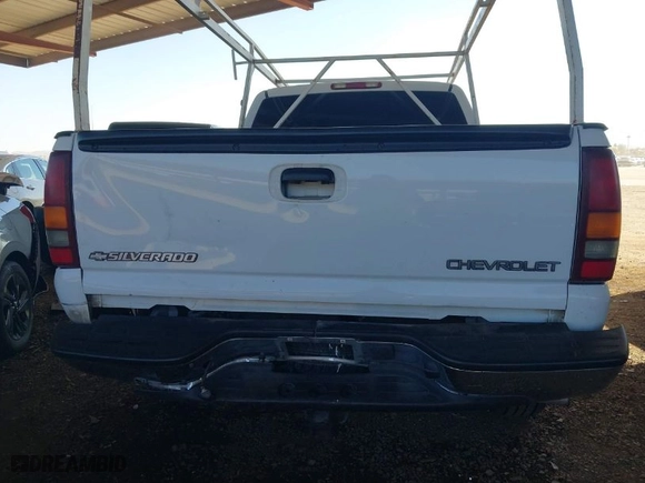2002 Chevrolet Silverado 1500 LS with VIN 2GCEC19T321327368, listed as a IAAI auction lot 41524980 with 205,617 mi miles. Bid and sale history available at carsss.com. Image 16.