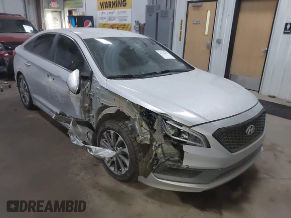 2015 Hyundai Sonata Limited with VIN 5NPE34AF4FH165214, listed as a IAAI auction lot 41738497 with 127,132 mi miles and . Bid and sale history available at carsss.com. Image 1.