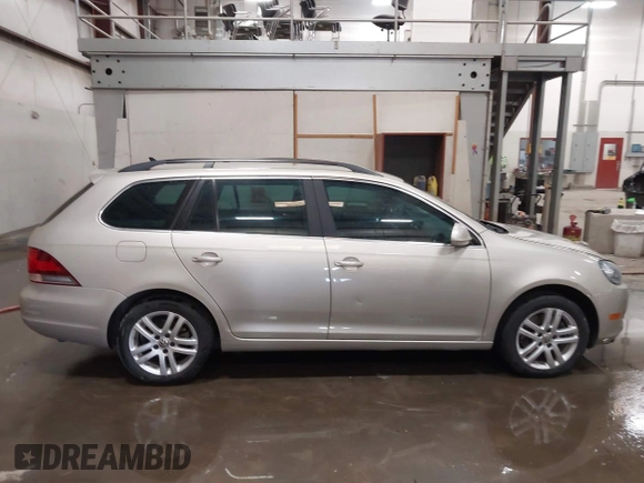 2012 Volkswagen Jetta TDI w/Sunroof & Nav with VIN 3VWPL7AJ8CM690178, listed as a IAAI auction lot 42424968 with 116,406 mi miles and . Bid and sale history available at DreamBid. Image 13.