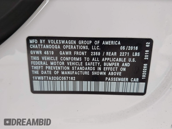 2016 Volkswagen Passat SE z VIN 1VWBT7A32GC057162, wystawiony jako IAAI lot #42287908 z przebiegiem 32 127 mil mil oraz . Historia ofert i sprzedaży dostępna na DreamBid. Obrazek 9.