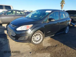 2014 Ford C-Max SE z VIN 1FADP5AU6EL510196, wystawiony jako IAAI lot #41827526 z przebiegiem 87 431 mil mil oraz . Historia ofert i sprzedaży dostępna na DreamBid. Obrazek 18.