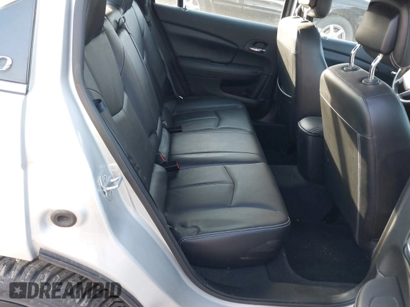 2012 Chrysler 200 Limited with VIN 1C3CCBCG2CN305455, listed as a IAAI auction lot 41907553 with 121,159 mi miles. Bid and sale history available at carsss.com. Image 8.