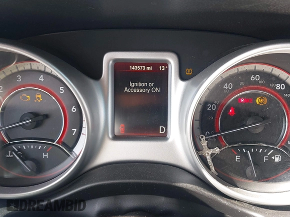 2015 Dodge Journey SE z VIN 3C4PDCAB4FT600293, wystawiony jako IAAI lot #41981386 z przebiegiem 143 573 mil mil oraz . Historia ofert i sprzedaży dostępna na DreamBid. Obrazek 7.