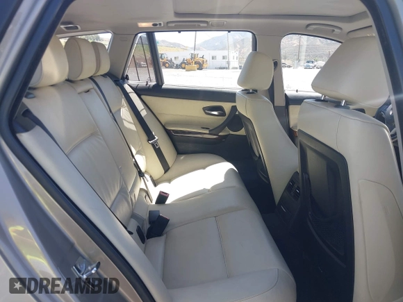 2007 BMW 3 Series 328xi z VIN WBAVT73507FZ36573, wystawiony jako IAAI lot #42313859 z przebiegiem 161 151 mil mil oraz . Historia ofert i sprzedaży dostępna na DreamBid. Obrazek 8.