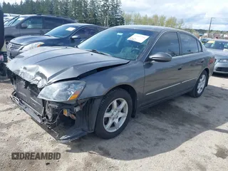 2005 Nissan Altima SE with VIN 1N4BL11E85C290306, listed as a IAAI auction lot 41942794 with 108,727 mi miles. Bid and sale history available at carsss.com. Image 2.