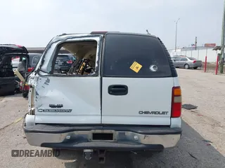 2001 Chevrolet Suburban LT with VIN 3GNEC16T41G247854, listed as a IAAI auction lot 41784889 with 1 mi miles. Bid and sale history available at carsss.com. Image 15.