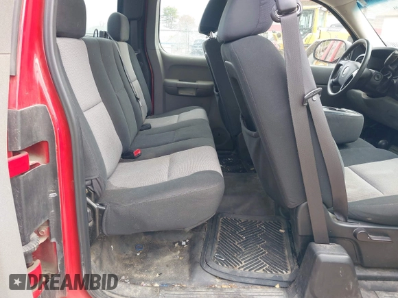 2007 GMC Sierra 1500 SLE1 z VIN 1GTEK19C17E503598, wystawiony jako IAAI lot #42088438 z przebiegiem 222 382 mil mil oraz . Historia ofert i sprzedaży dostępna na DreamBid. Obrazek 8.