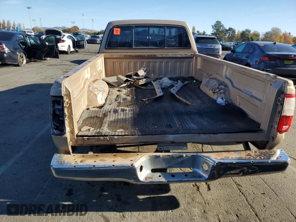 1993 Toyota T100 z VIN JT4VD20C5P0005978, wystawiony jako Copart lot #80282574 z przebiegiem Nie podano mil oraz Szkoda całkowita • Salvage title. Historia ofert i sprzedaży dostępna na DreamBid. Obrazek 6.