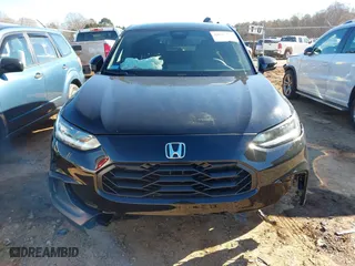 2025 Honda HR-V Sport with VIN 3CZRZ2H54SM722316, listed as a IAAI auction lot 41632252 with 10,370 mi miles. Bid and sale history available at carsss.com. Image 12.