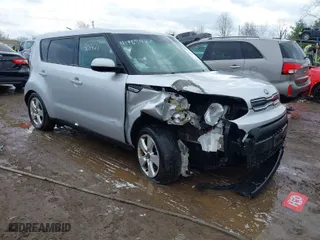 2019 Kia Soul with VIN KNDJN2A26K7020815, listed as a IAAI auction lot 41908427 with 96,922 mi miles. Bid and sale history available at carsss.com. Image 1.