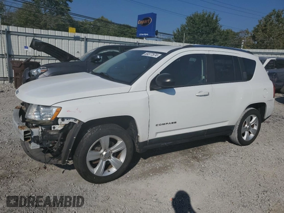 2011 Jeep Compass with VIN 1J4NT1FA3BD240927, listed as a Copart auction lot 69377574 with 71,061 mi miles and Salvage Title. Bid and sale history available at carsss.com. Image 1.