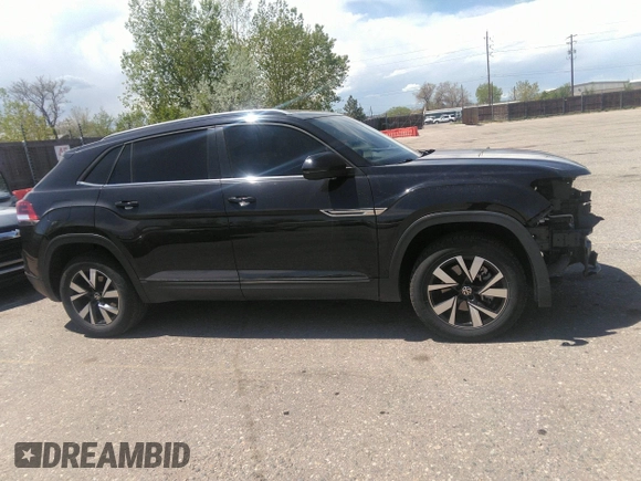 2022 Volkswagen Atlas SE with VIN 1V2LC2CA6NC224124, listed as a IAAI auction lot 42153826 with 49,551 mi miles and . Bid and sale history available at DreamBid. Image 14.