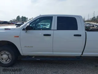 2022 Ram 2500 Tradesman with VIN 3C6UR5HJXNG251538, listed as a IAAI auction lot 41547395 with 129,142 mi miles. Bid and sale history available at carsss.com. Image 14.