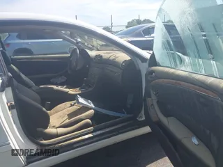 2008 Mercedes-Benz CLK 350 с VIN WDBTJ56H28F253753, выставлен на аукционе IAAI как лот 42525405 с пробегом Не указан миль и . История ставок и продаж доступна на DreamBid. Изображение 5.